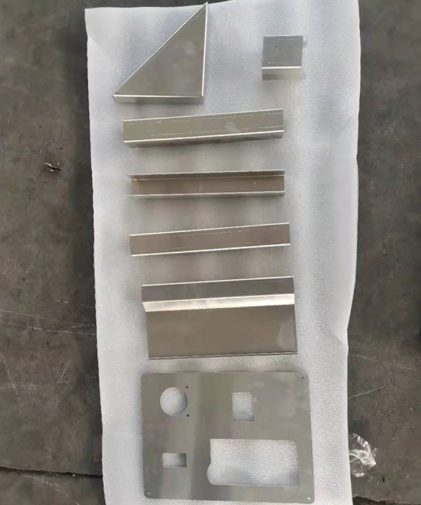铝板切割、折弯件
